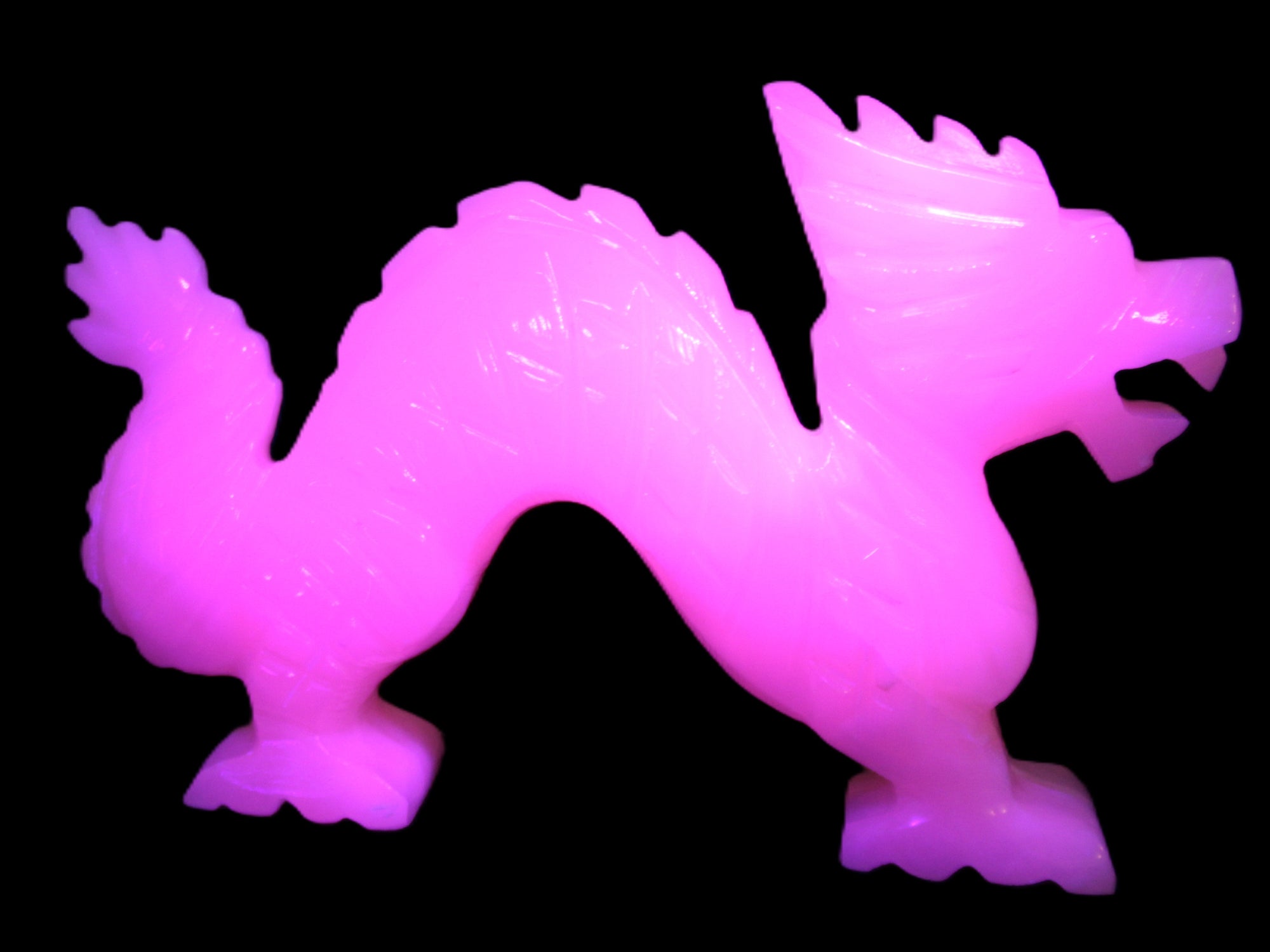 Mangano Calcite hand-carved Dragon 907g Rocks and Things