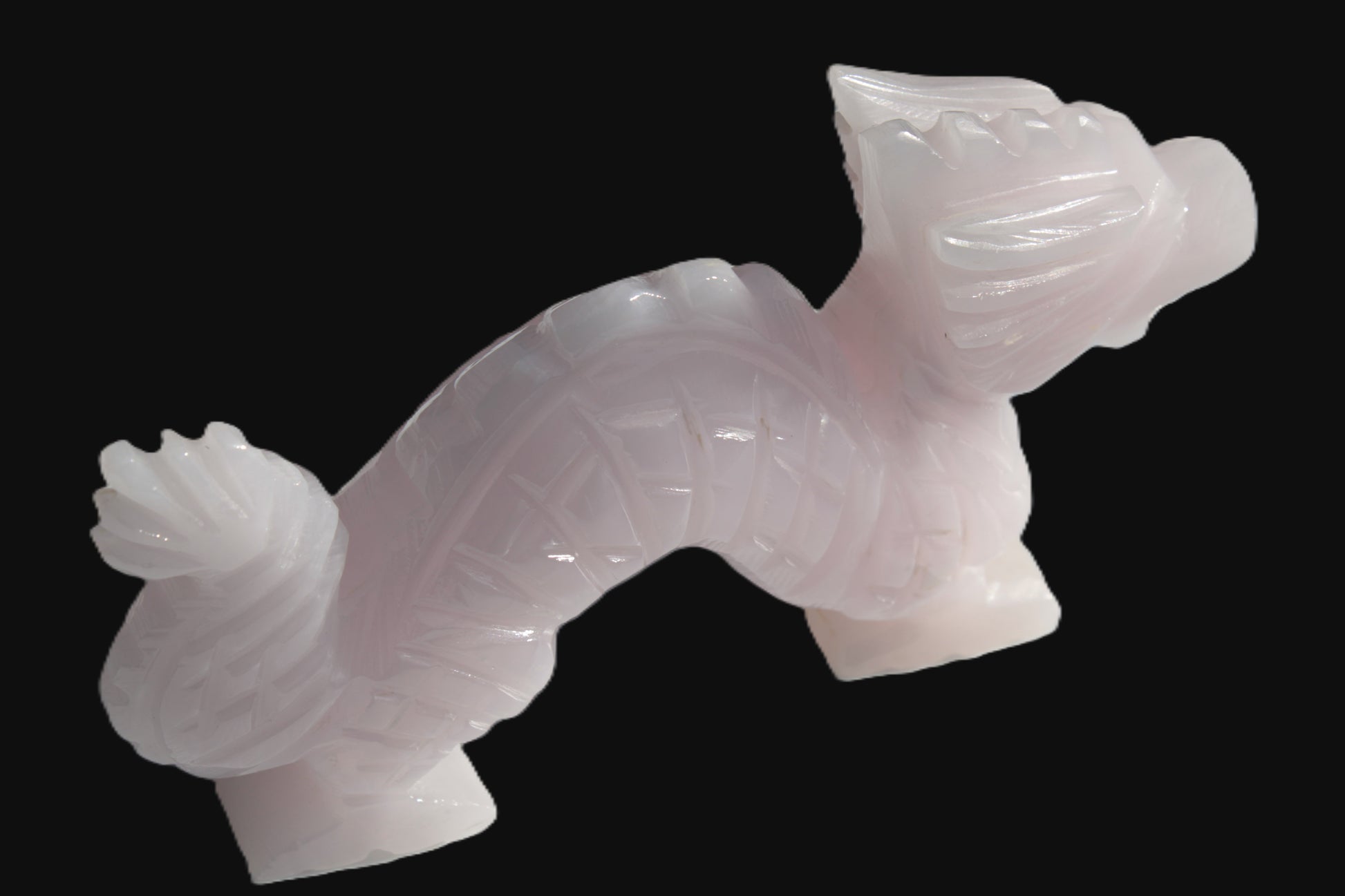 Mangano Calcite hand-carved Dragon 907g Rocks and Things