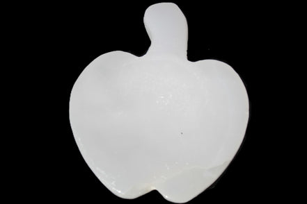 Mangano Calcite hand-carved apple 62-68g Rocks and Things