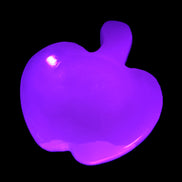 Mangano Calcite apple 62-68g in UV light