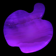 Mangano Calcite hand-carved apple 50-59g Rocks and Things