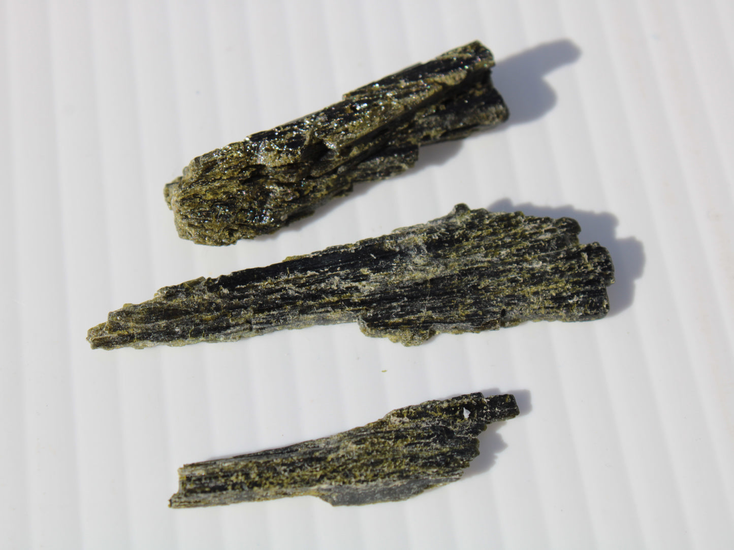 Long blade Epidote 3 crystals 69.7ct  13.9g Rocks and Things