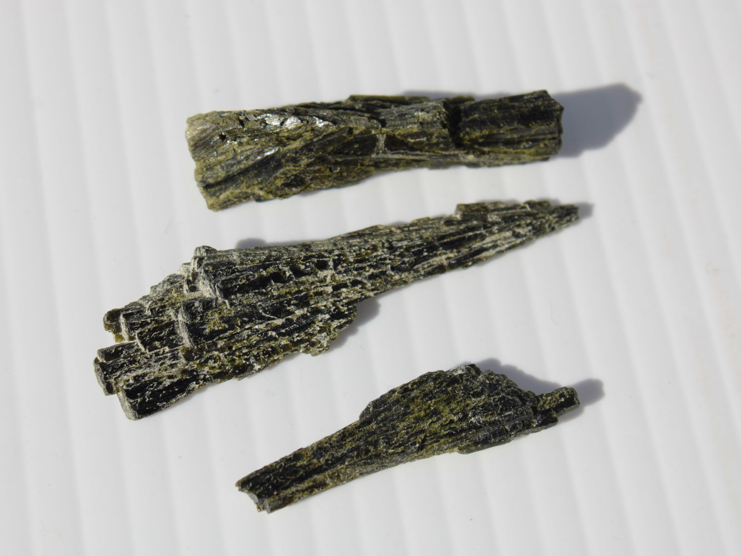 Long blade Epidote 3 crystals 69.7ct  13.9g Rocks and Things