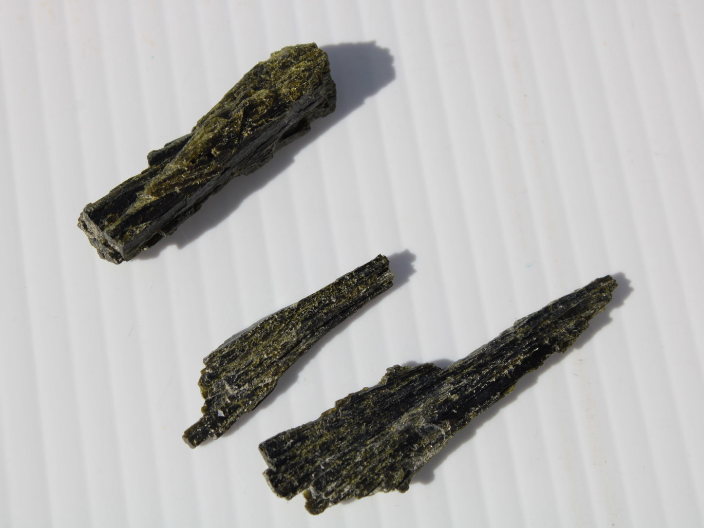 Long blade Epidote 3 crystals 69.7ct  13.9g Rocks and Things