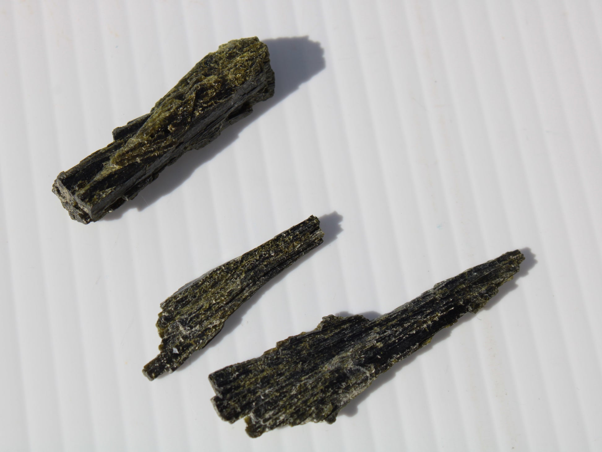 Long blade Epidote 3 crystals 69.7ct  13.9g Rocks and Things