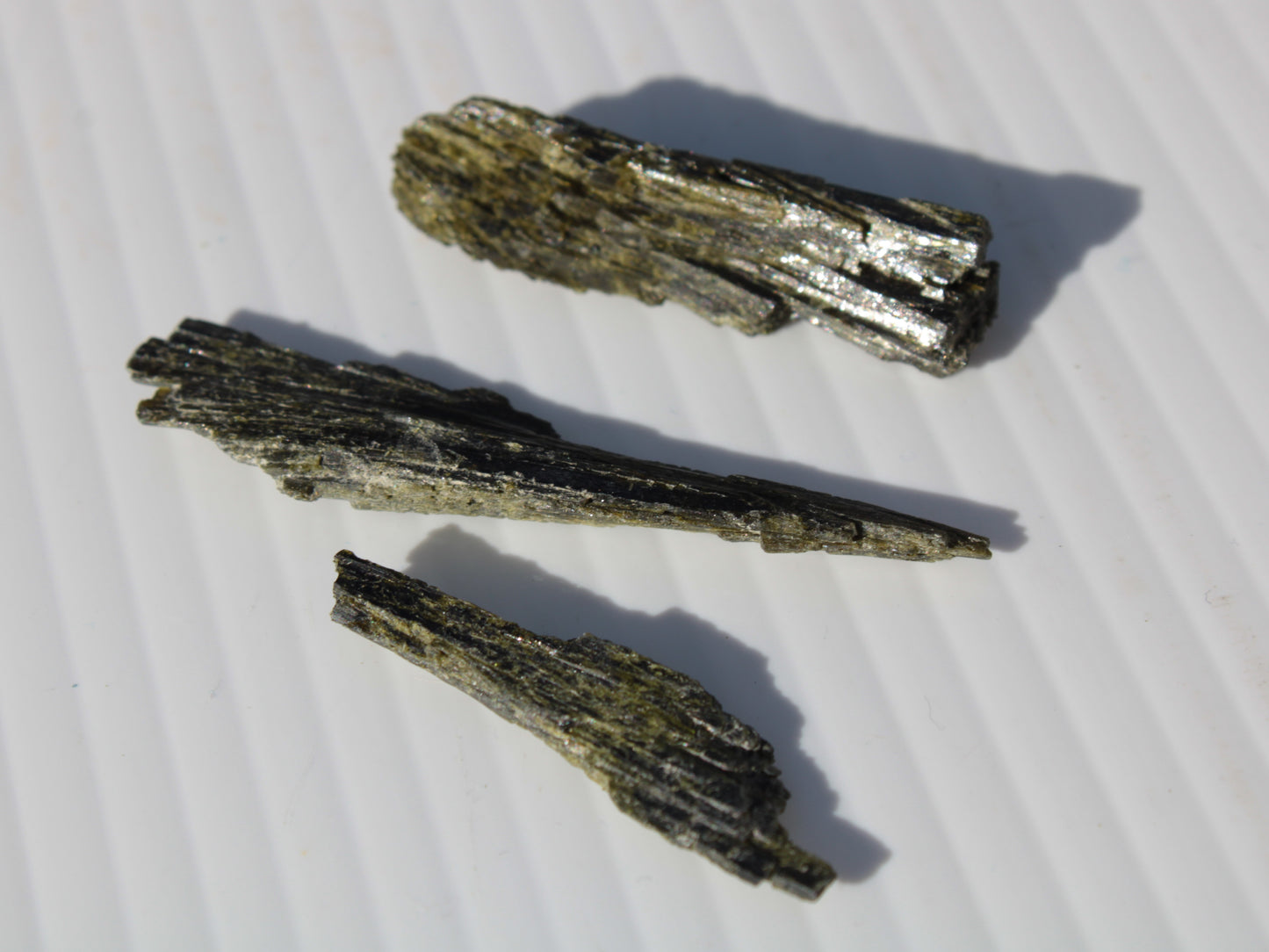 Long blade Epidote 3 crystals 69.7ct  13.9g Rocks and Things