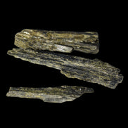 Long blade Epidote 3 crystals 69.7ct  13.9g in sunshine - Rocks and Things Store