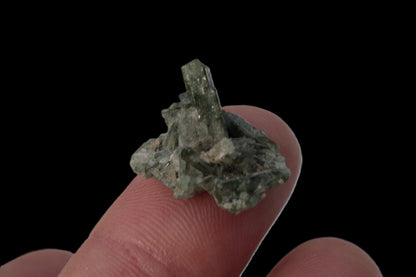 Tiny green Epidote cluster 11ct 2.2g Rocks and Things