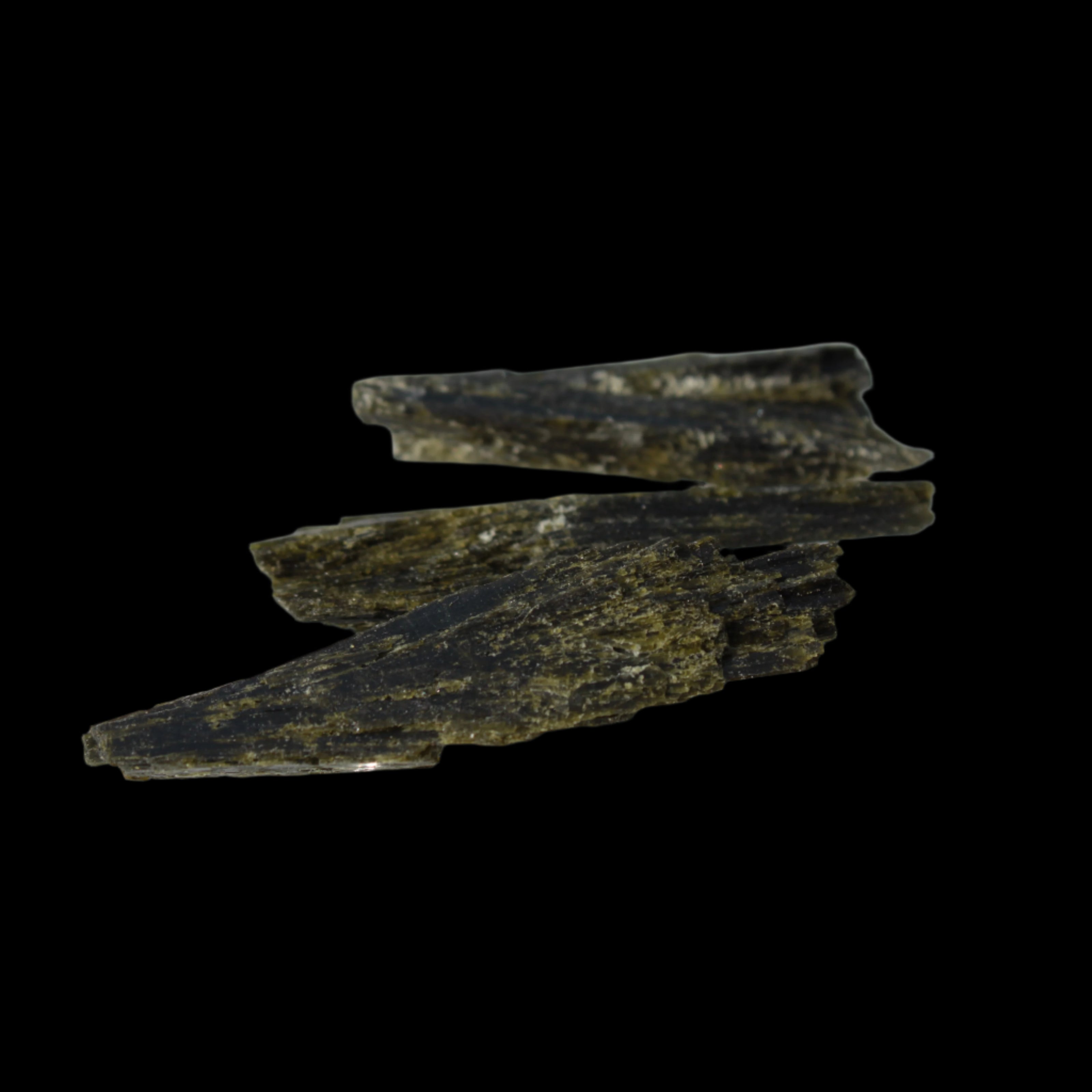 Epidote 3 crystals 30-38mm  33.9ct  6.8g in sunshine - Rocks and Things Store