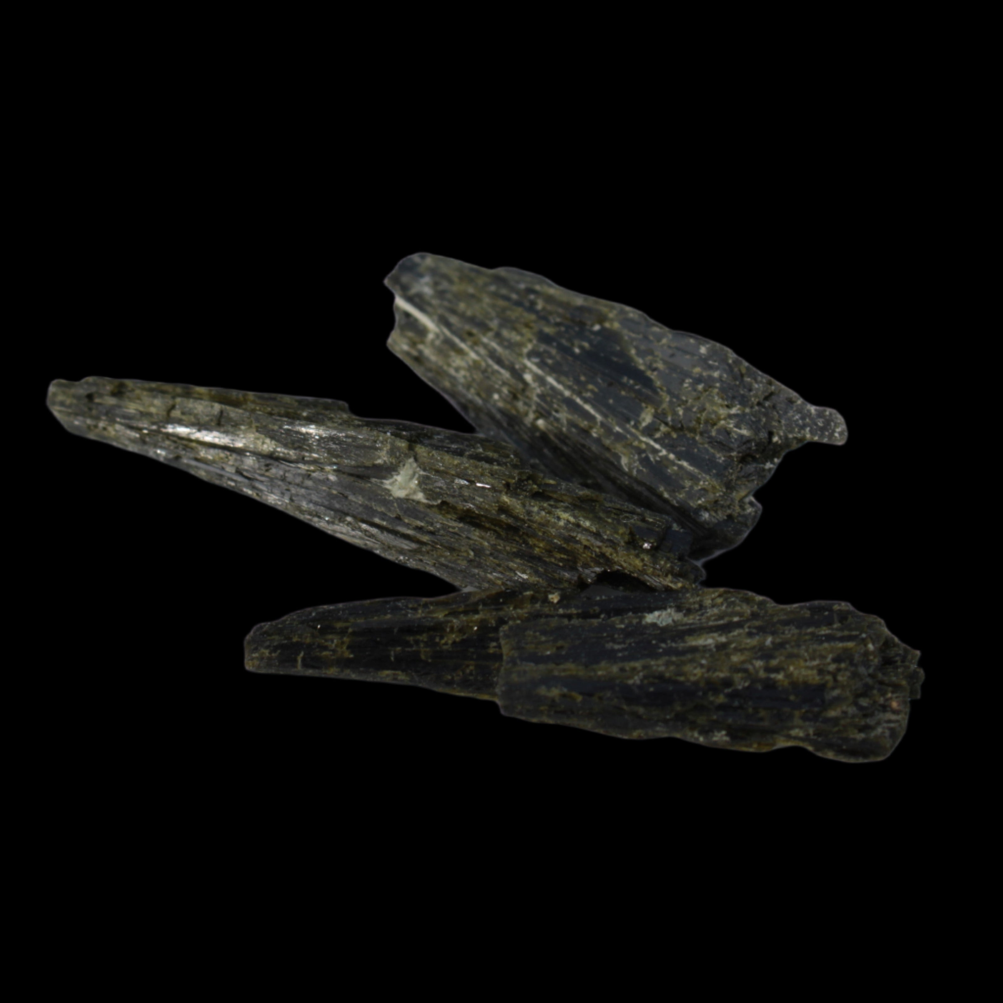 Epidote 3 crystals 30-38mm 33.9ct  6.8g in sunlight - Rocks and Things Store