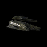 Epidote 3 crystals 30-38mm 33.9ct  6.8g in sunlight - Rocks and Things Store