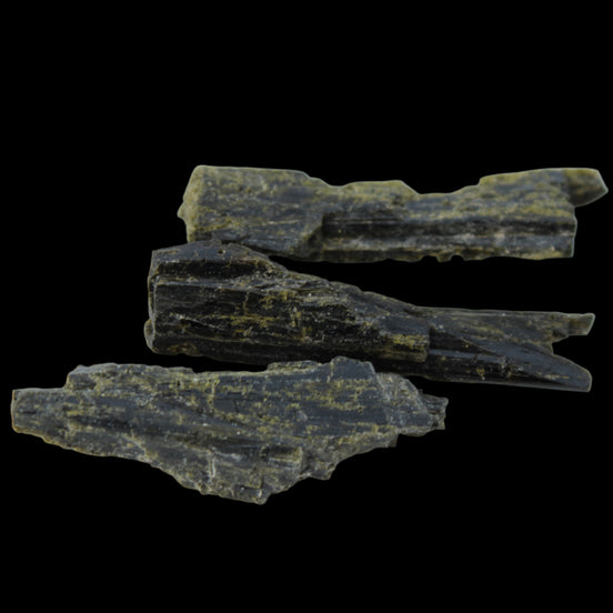 Epidote 3 crystals 38mm 47.1ct 9.4g in sunlight - Rocks and Things Store