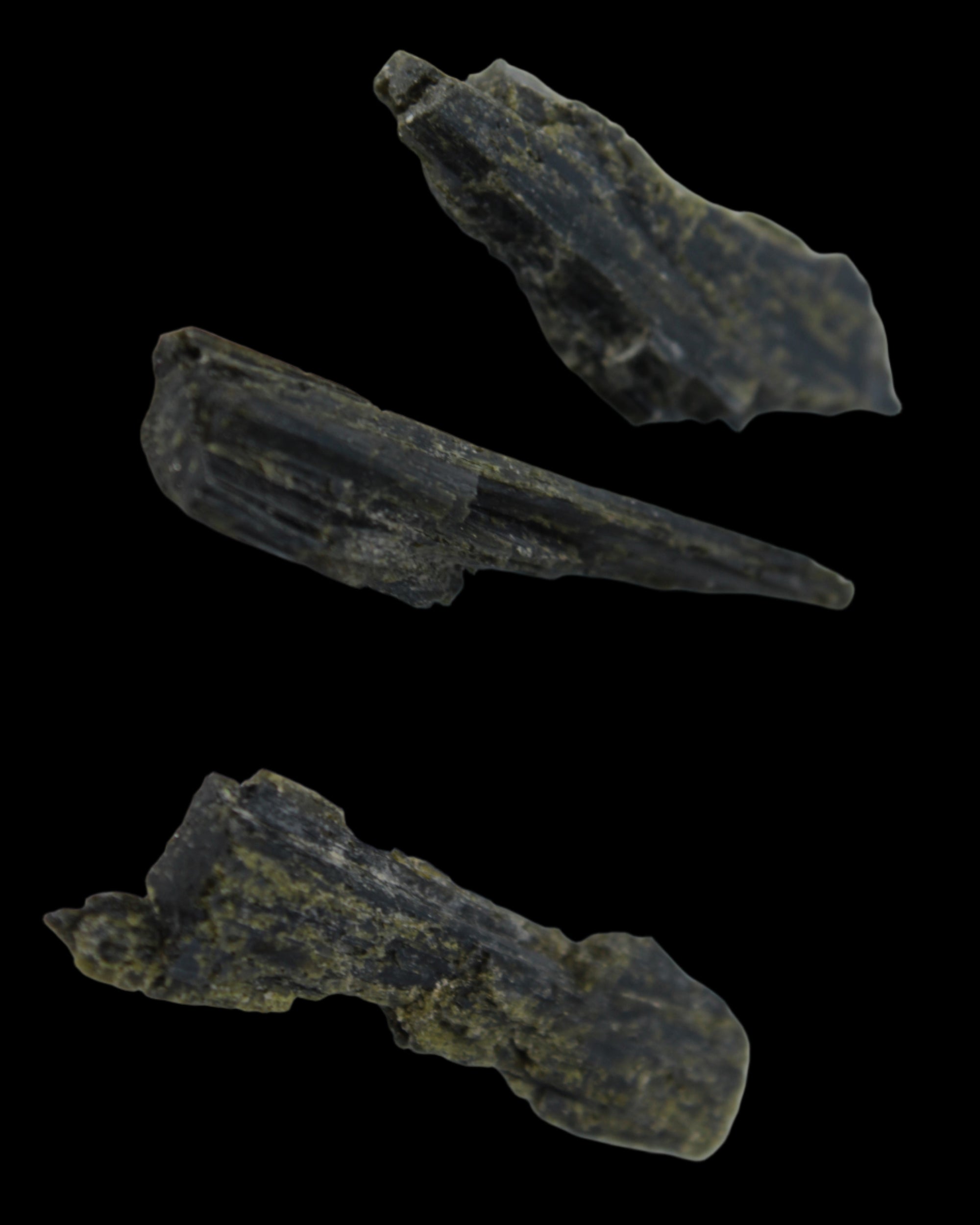 Epidote 3 crystals 38mm 47.1ct 9.4g in sunlight - Rocks and Things Store