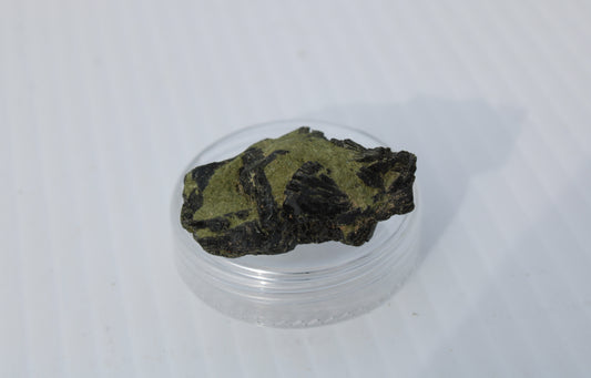 Epidote crystal 62ct 12.3g Rocks and Things