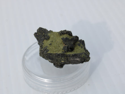 Epidote crystal 62ct 12.3g Rocks and Things