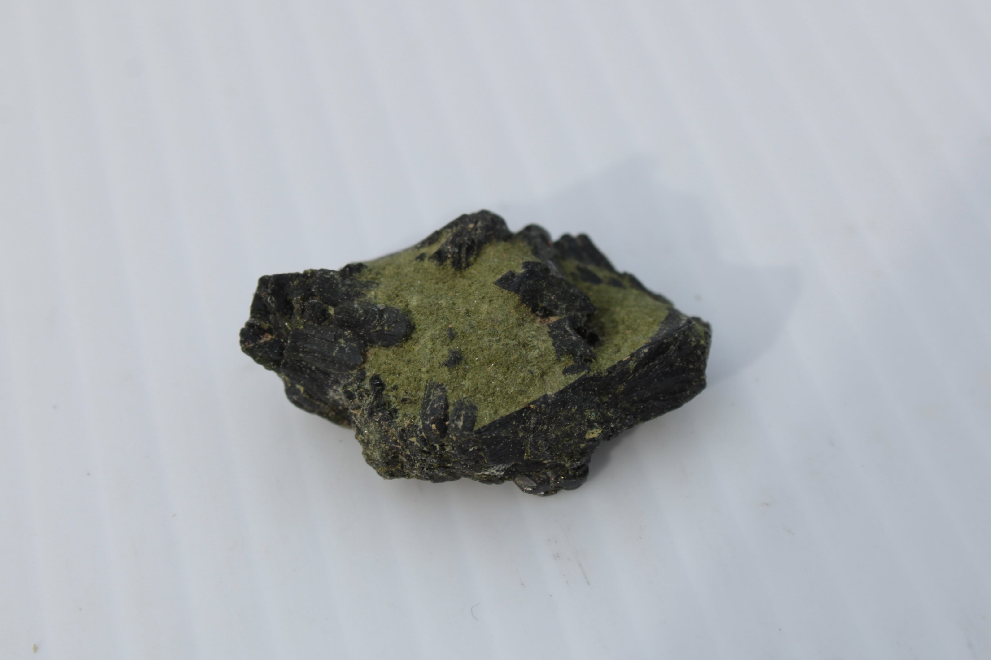 Epidote crystal 62ct 12.3g Rocks and Things