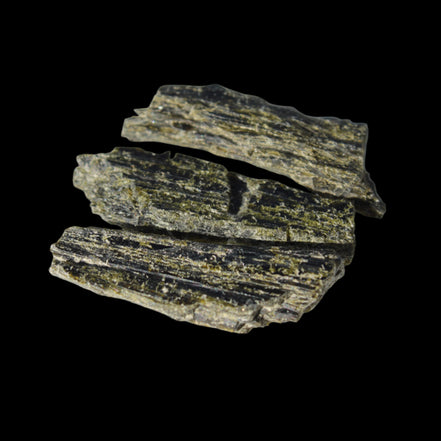 Epidote 3 crystals 52ct 10g in sunshine - Rocks and Things Store