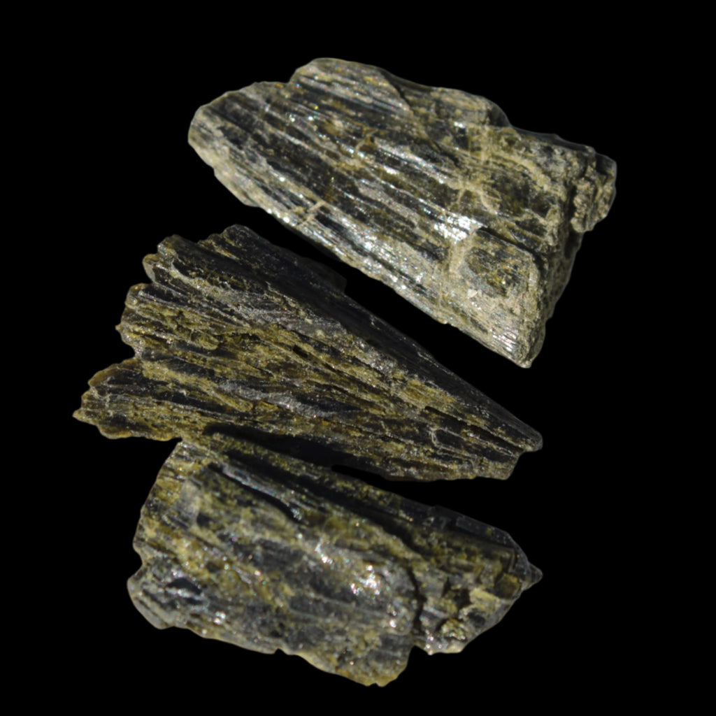 Epidote 3 crystals 52ct 10g in sunshine - Rocks and Things Store
