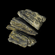 Epidote 3 crystals 52ct 10g in sunshine - Rocks and Things Store