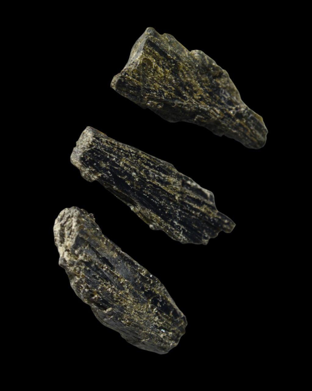 Epidote 3 crystals 52ct 10g in sunshine - Rocks and Things Store