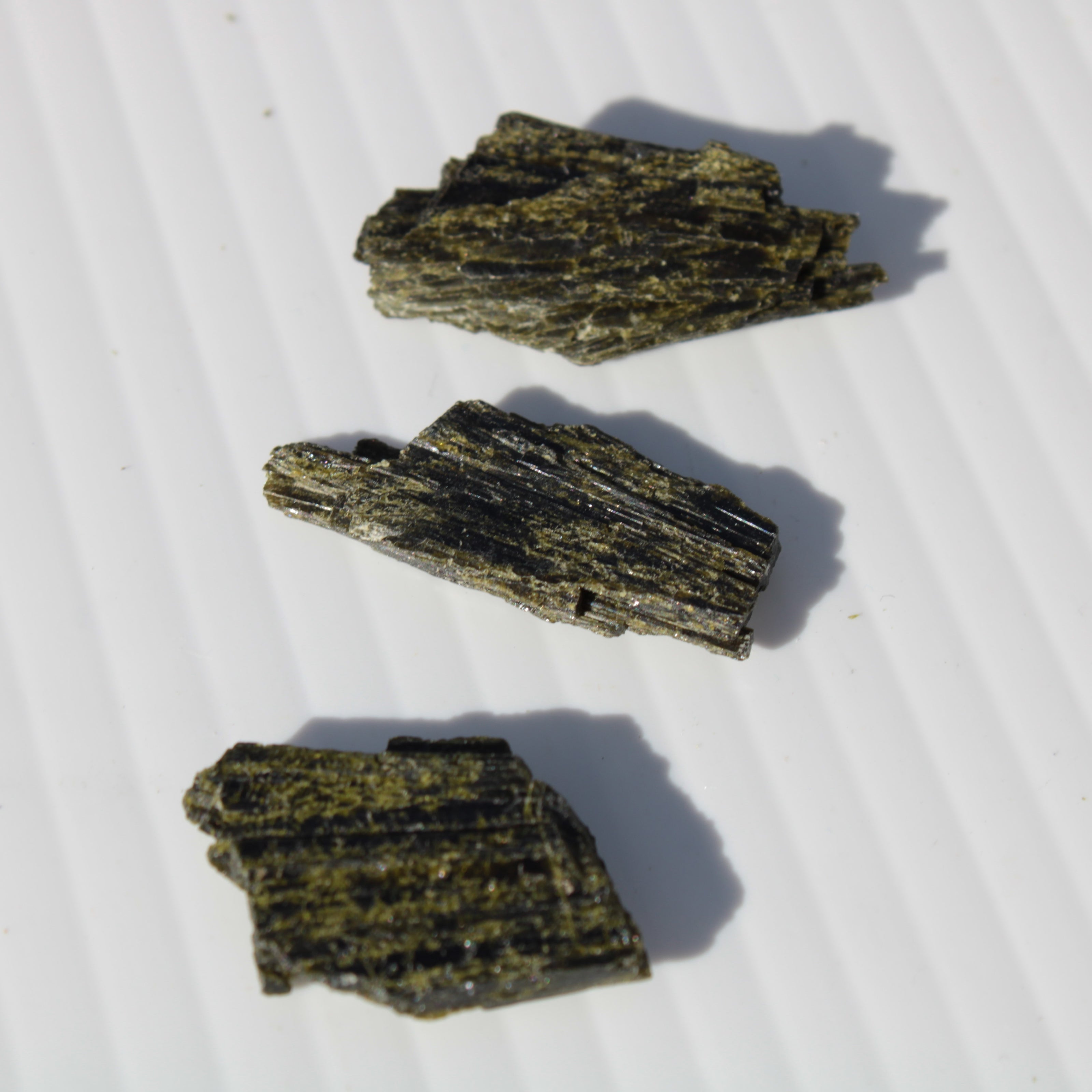 Epidote 3 crystals 52ct 10g Rocks and Things