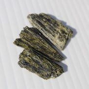 Epidote 3 crystals 52ct 10g Rocks and Things