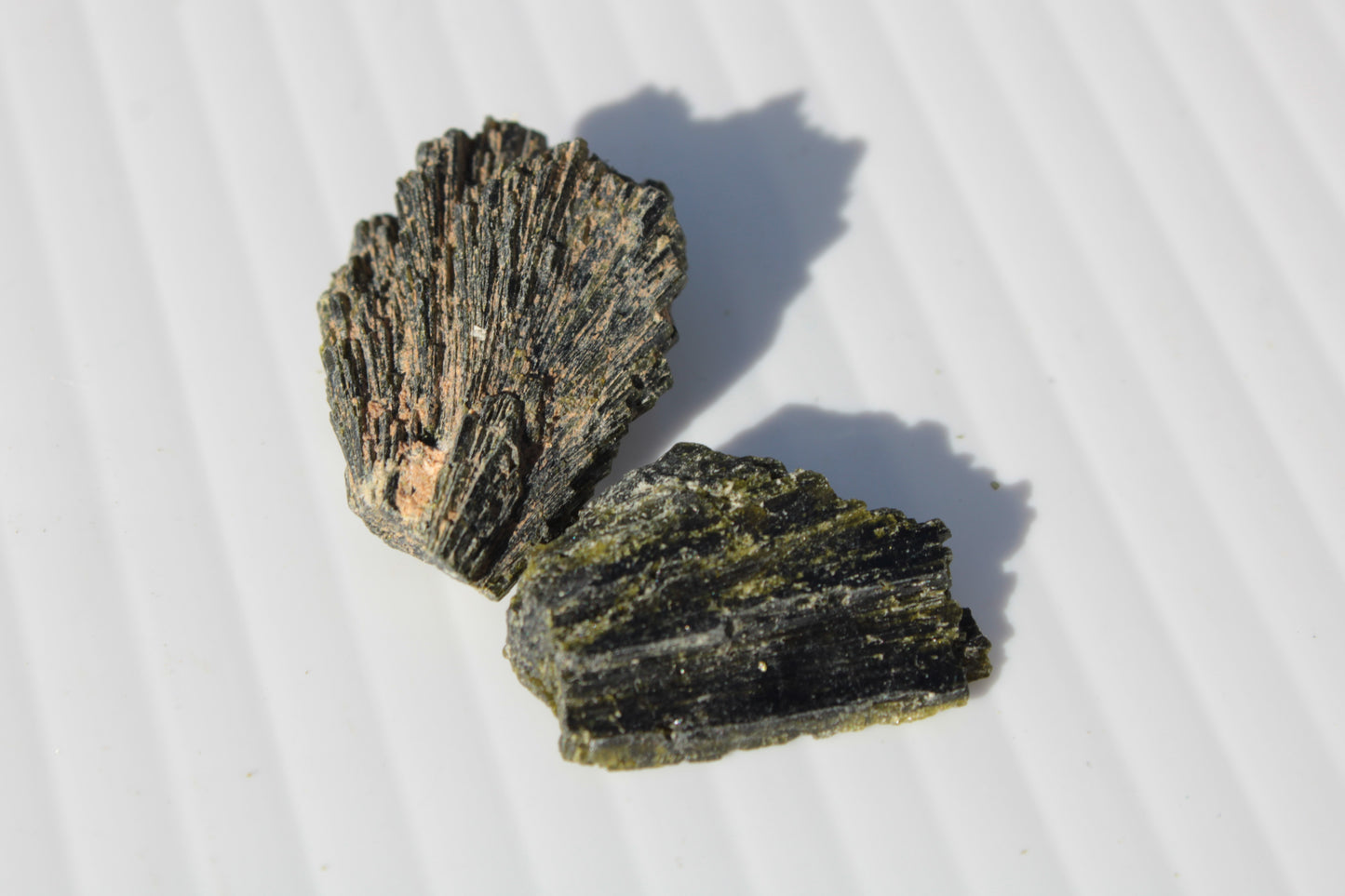 Epidote 2 crystals 35/39ct 7g Rocks and Things