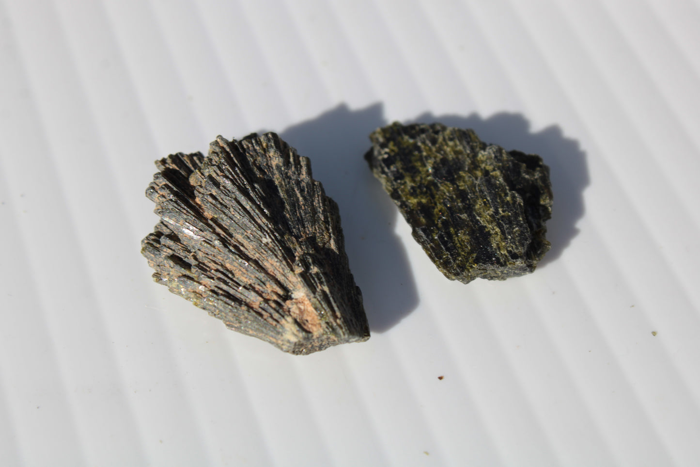 Epidote 2 crystals 35/39ct 7g Rocks and Things