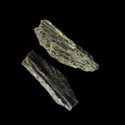 Epidote 2 crystals 35/39ct 7g in sunshine - Rocks and Things Store