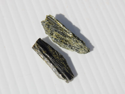 Epidote 2 crystals 35/39ct 7g Rocks and Things