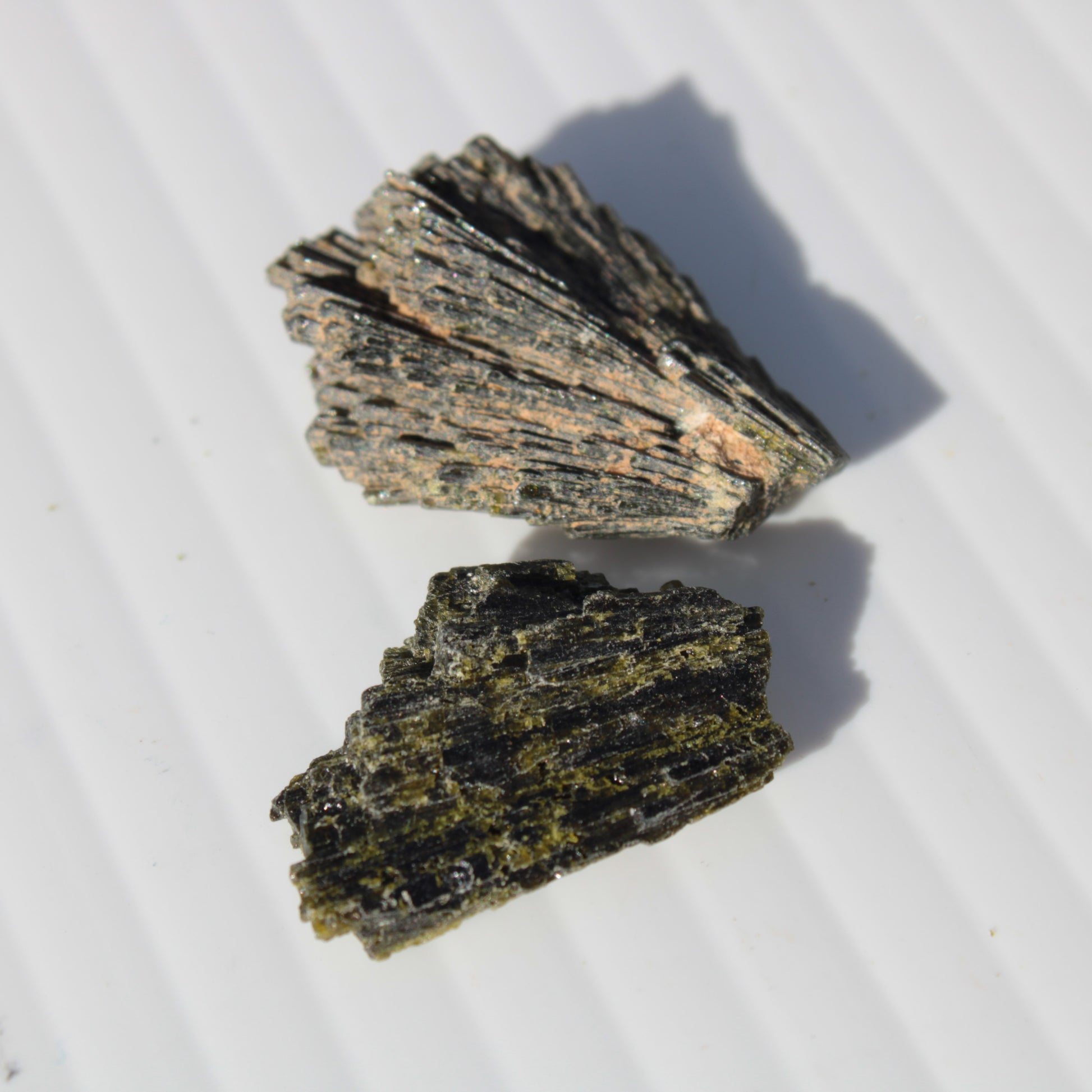 Epidote 2 crystals 35/39ct 7g Rocks and Things