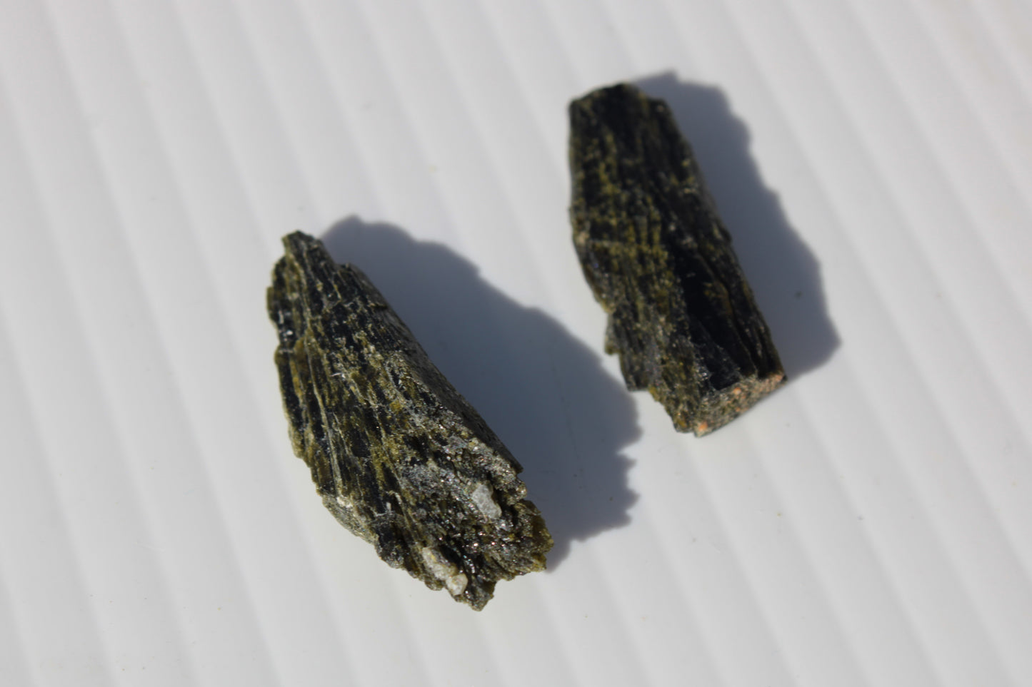 Epidote 2 crystals 35/39ct 7g Rocks and Things