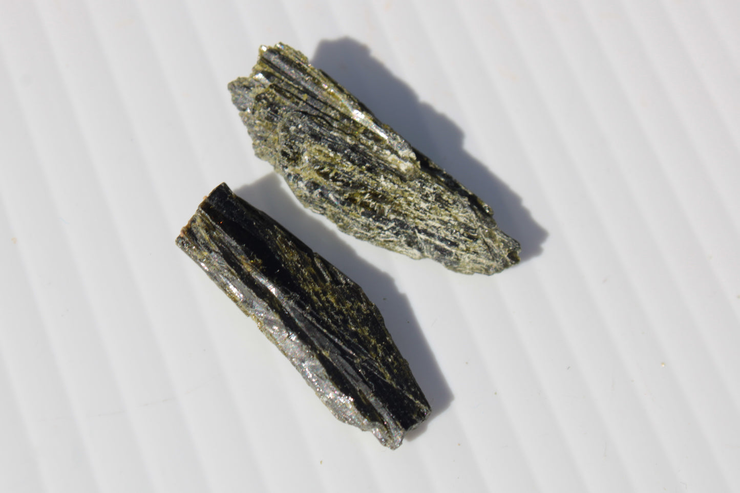 Epidote 2 crystals 35/39ct 7g Rocks and Things