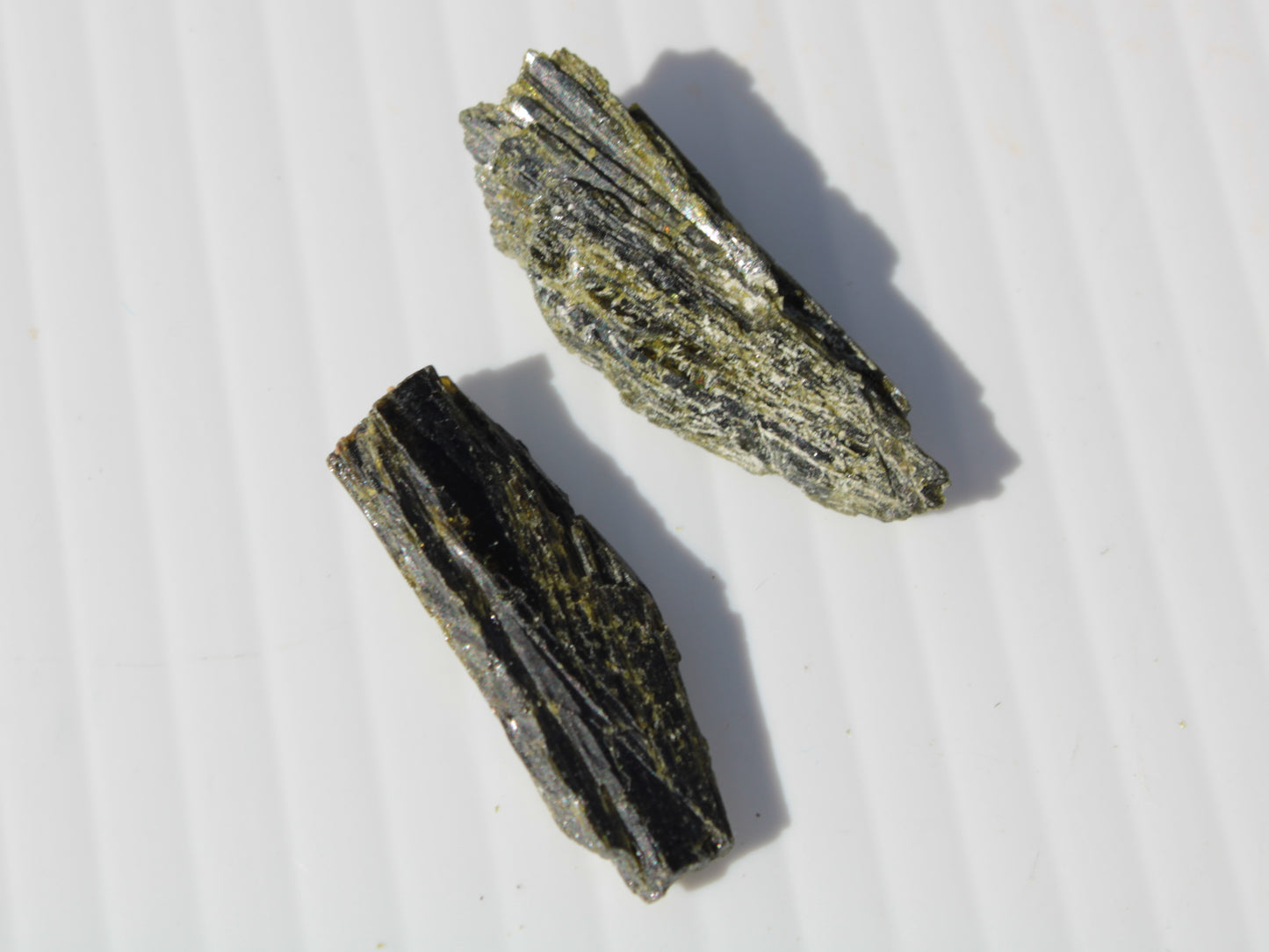 Epidote 2 crystals 35/39ct 7g Rocks and Things