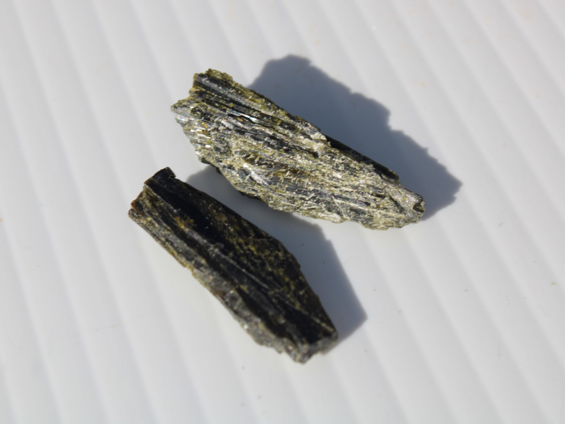 Epidote 2 crystals 35/39ct 7g Rocks and Things