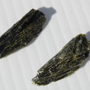 Epidote 2 crystals 35/39ct 7g Rocks and Things