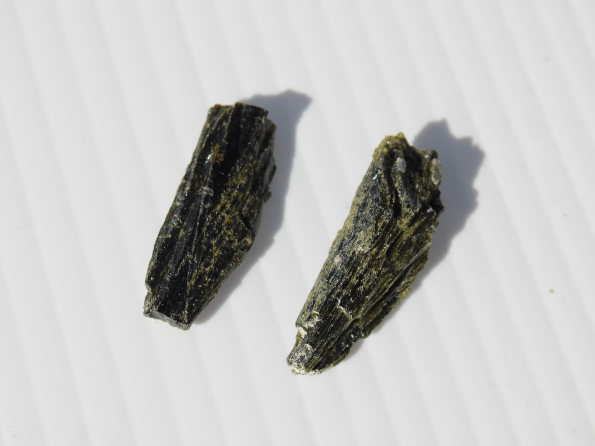 Epidote 2 crystals 35/39ct 7g Rocks and Things