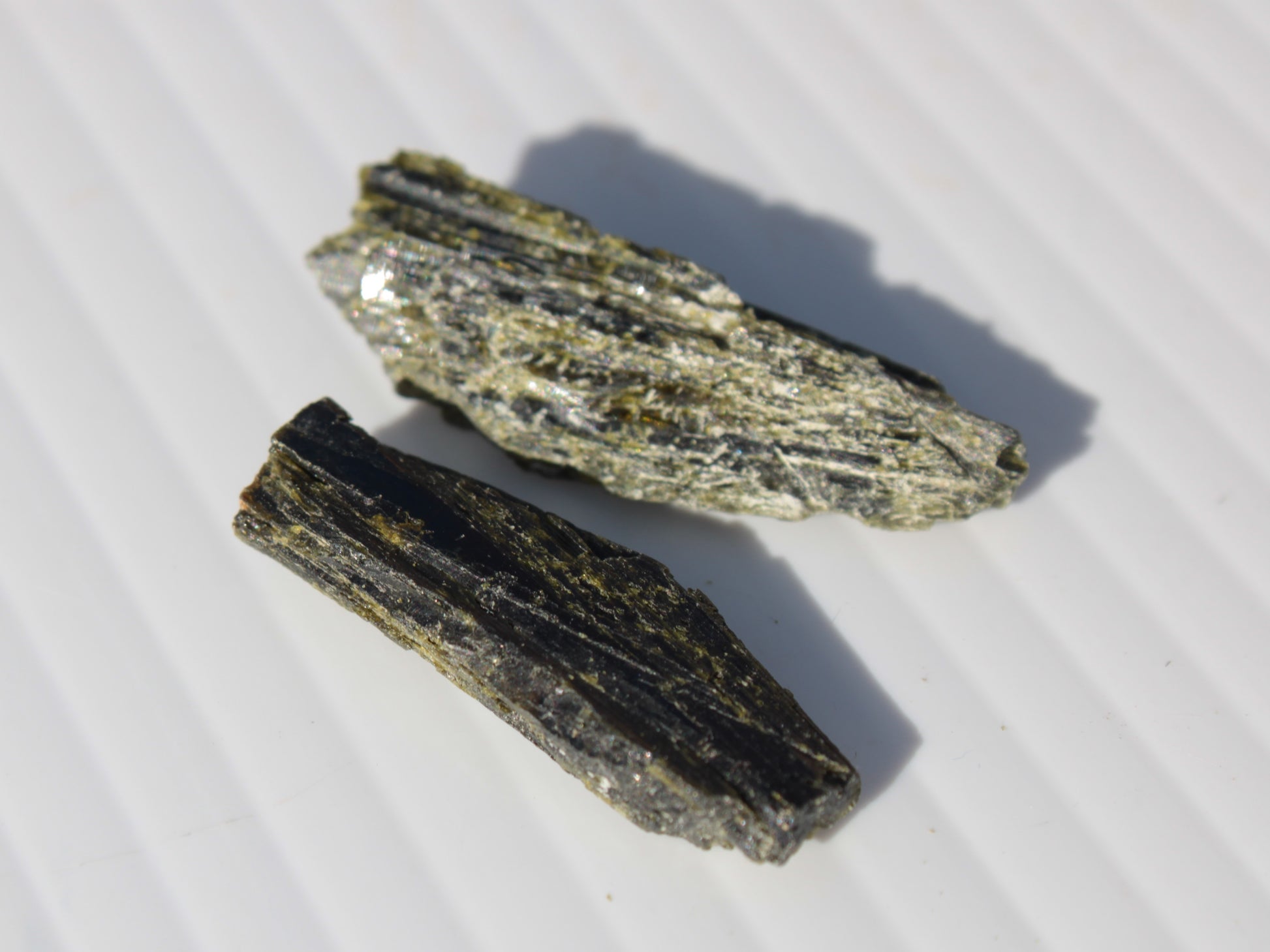 Epidote 2 crystals 35/39ct 7g Rocks and Things