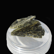 Epidote 3 crystals 24/25ct 5g Rocks and Things