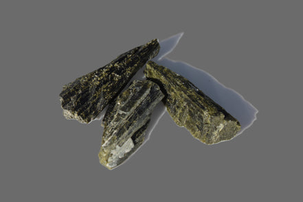 Epidote 3 crystals 24/25ct 5g Rocks and Things