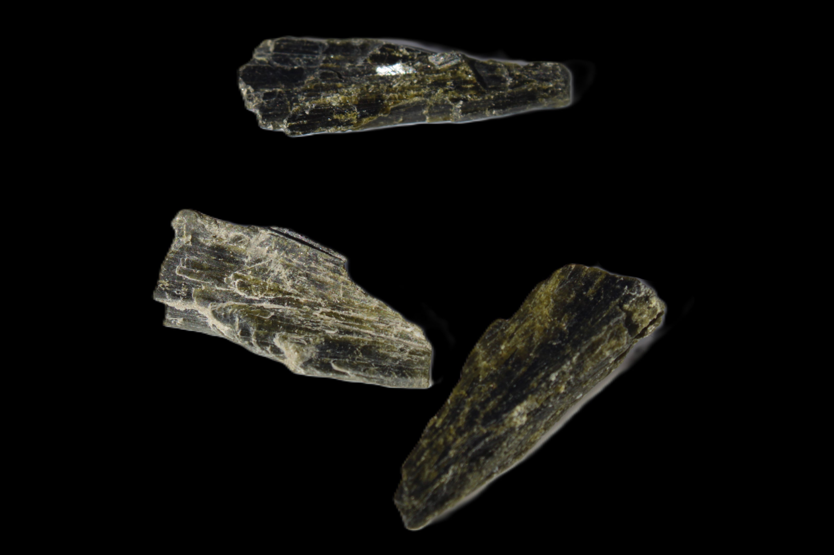 Epidote 3 crystals 24/25ct 5g Rocks and Things