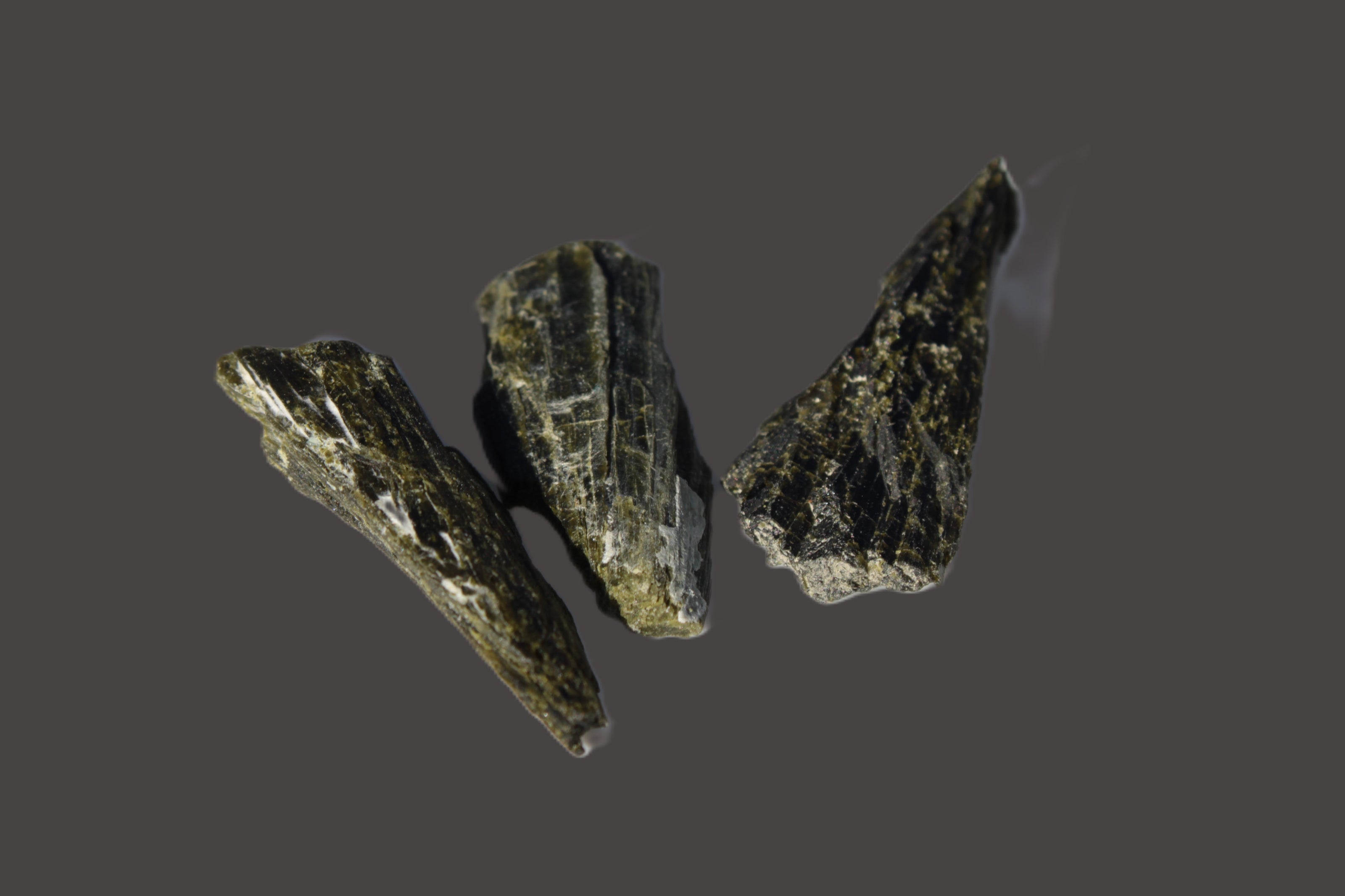 Epidote 3 crystals 24/25ct 5g Rocks and Things