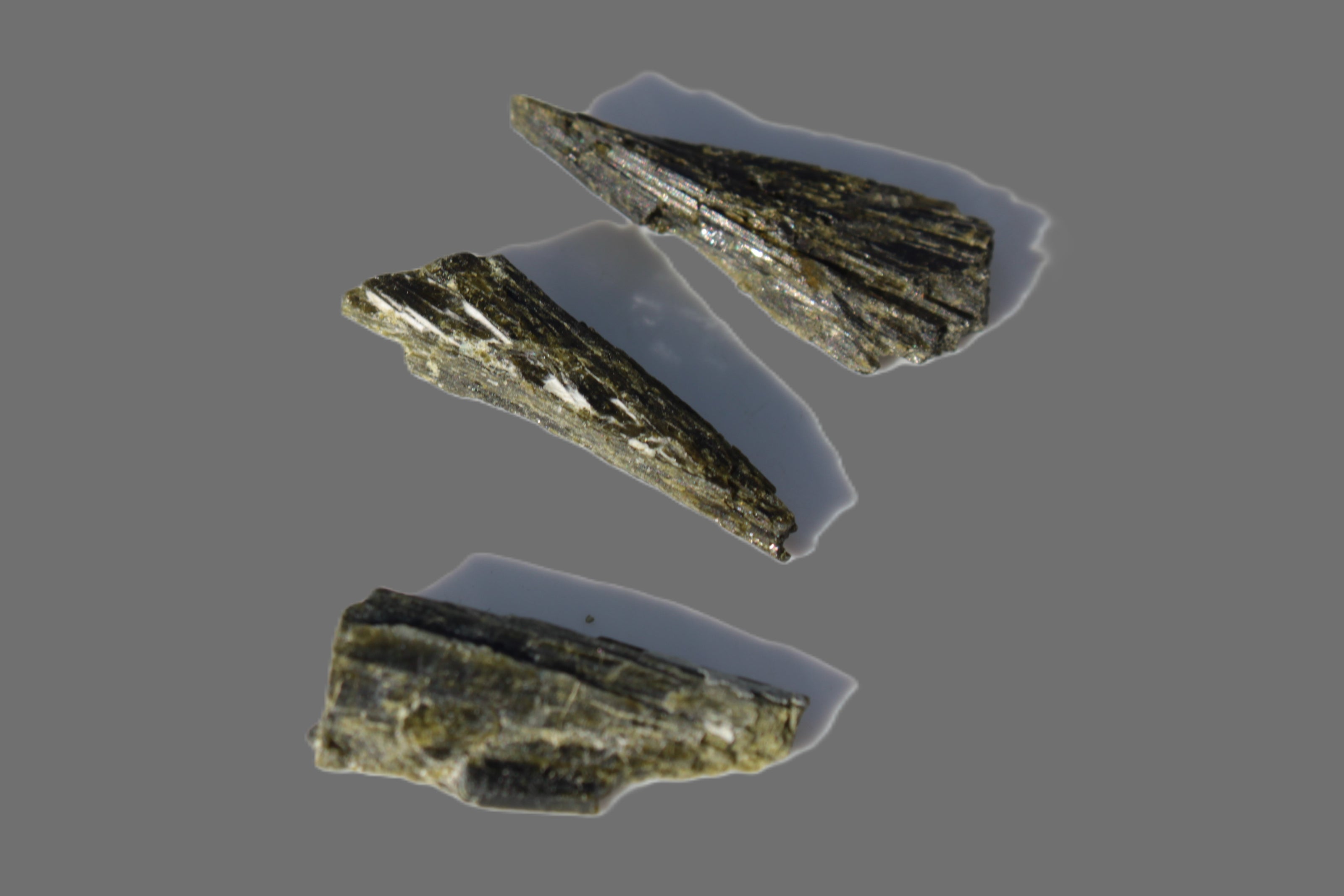 Epidote 3 crystals 24/25ct 5g Rocks and Things
