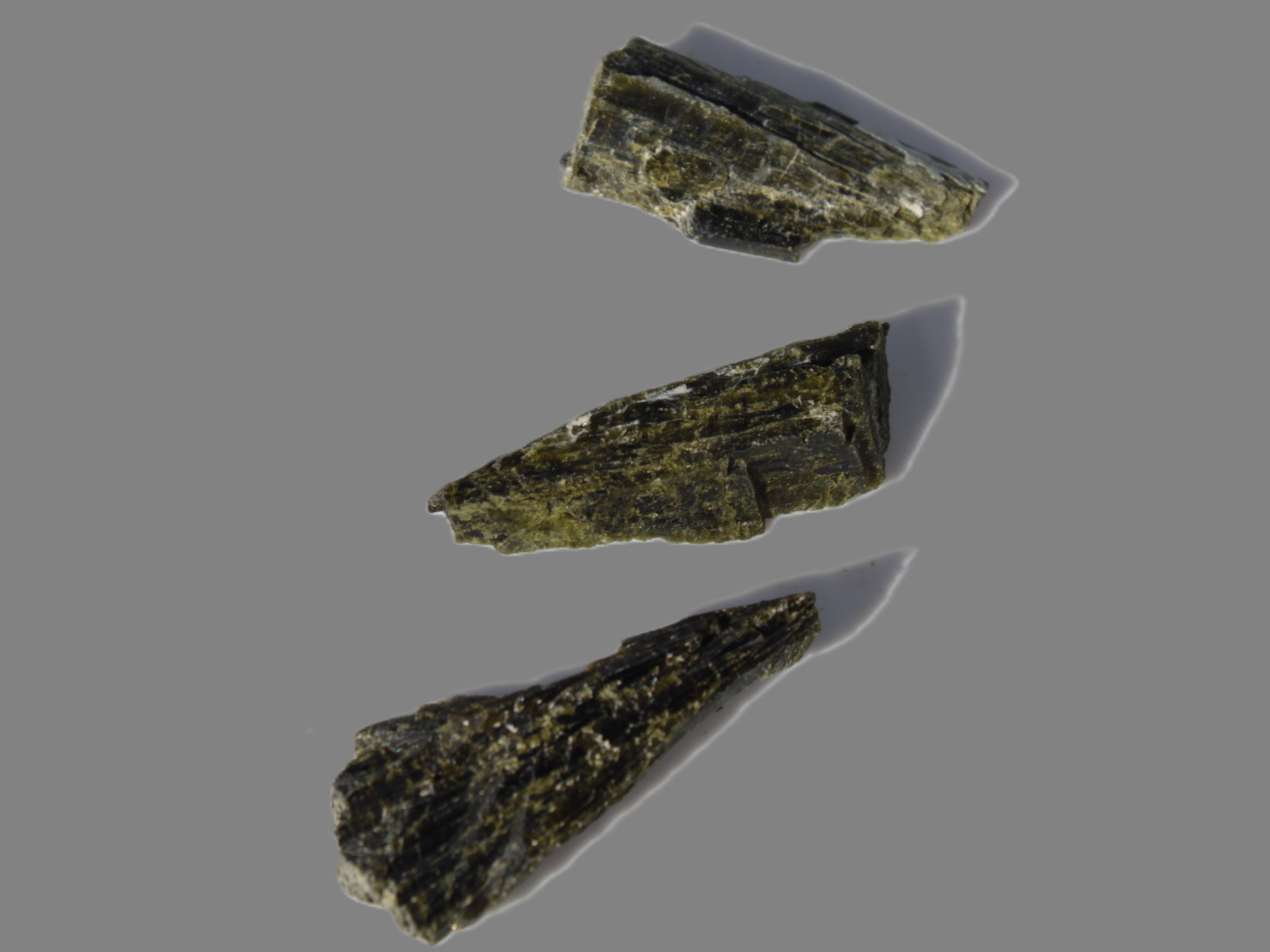 Epidote 3 crystals 24/25ct 5g Rocks and Things