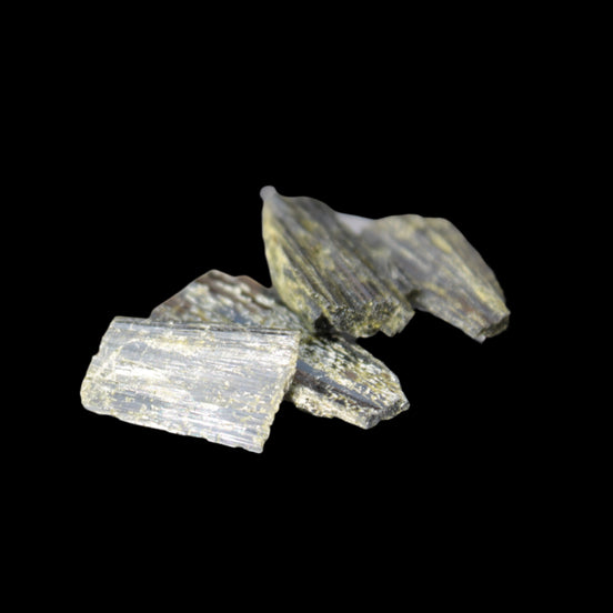 Epidote 4 crystals 24.5ct 5g in sunlight - Rocks and Things Store