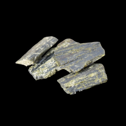 Epidote 4 crystals 24.5ct 5g in sunlight - Rocks and Things Store