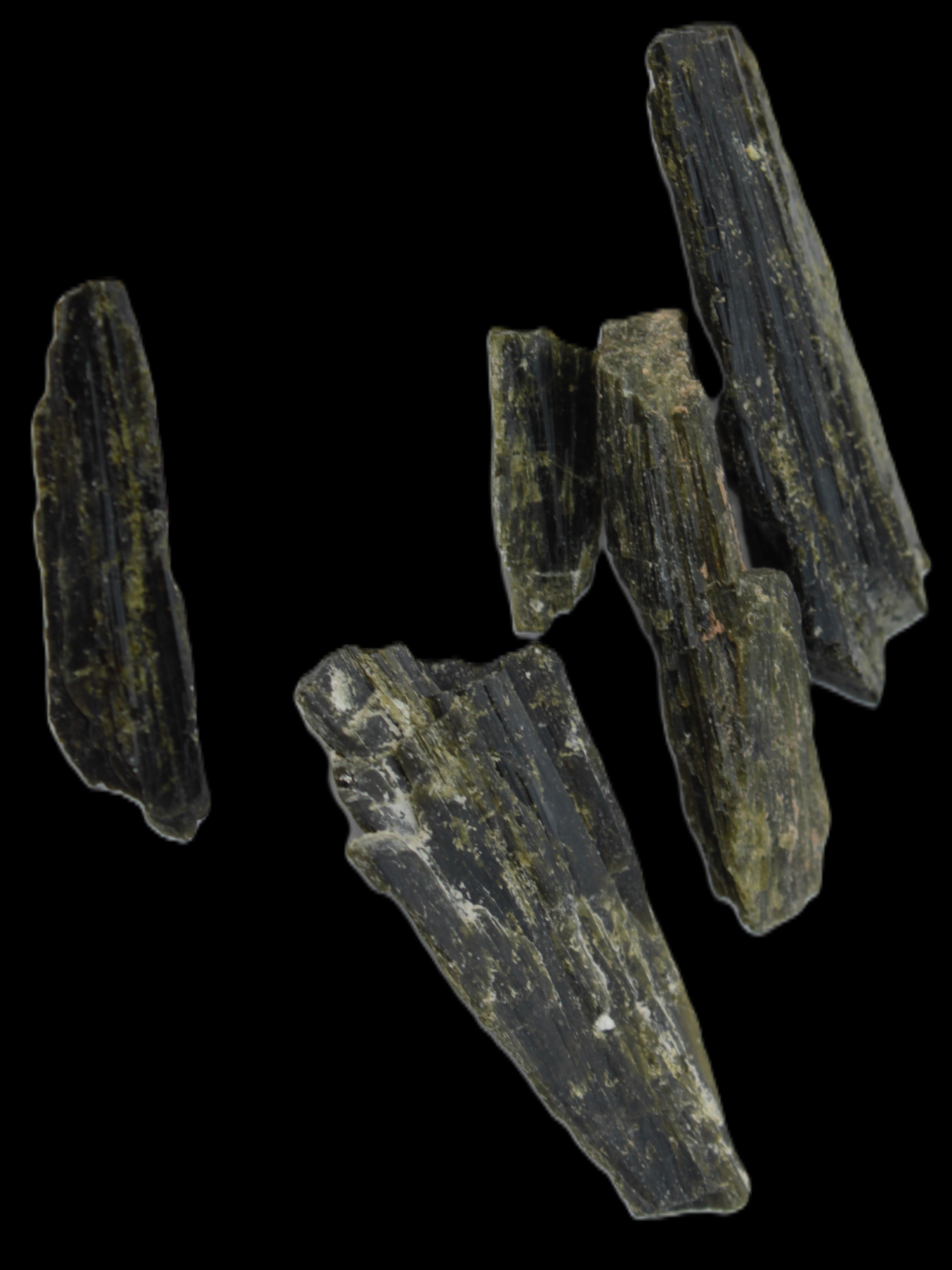 Epidote 4 crystals 24.5ct 5g in sunlight - Rocks and Things Store