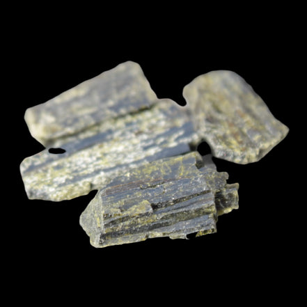 Epidote 4 crystals 24.5ct 5g in sunlight - Rocks and Things Store