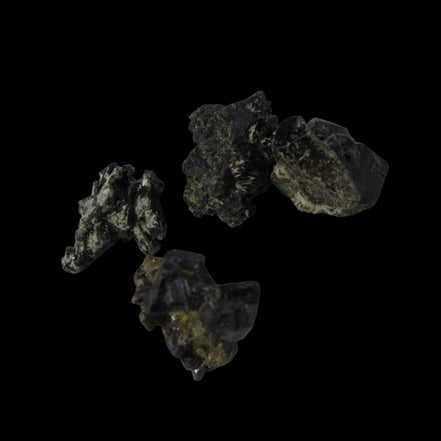 Epidote 4 clusters 50ct 10g in sunlight - Rocks and Things Store