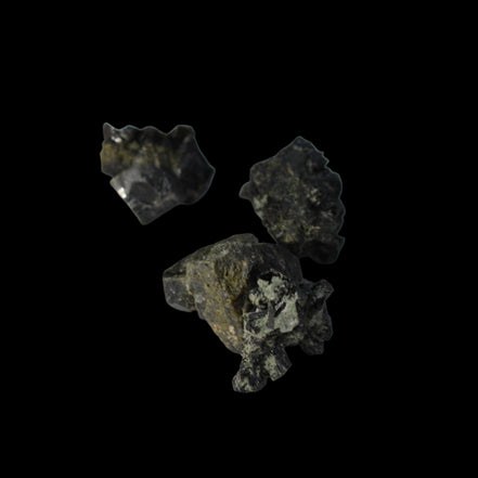 Epidote 4 clusters 50ct 10g in sunlight - Rocks and Things Store